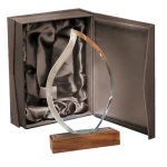 Galvano Cristal con Base de Madera BLAS 55